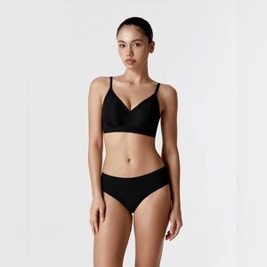 Verish Cool Fit Bra Volume Fit Plus in Black Size M